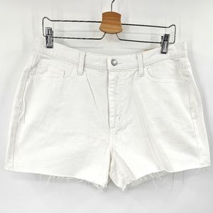 Universal Thread White Denim Boyfriend Shorts NWT Size 12